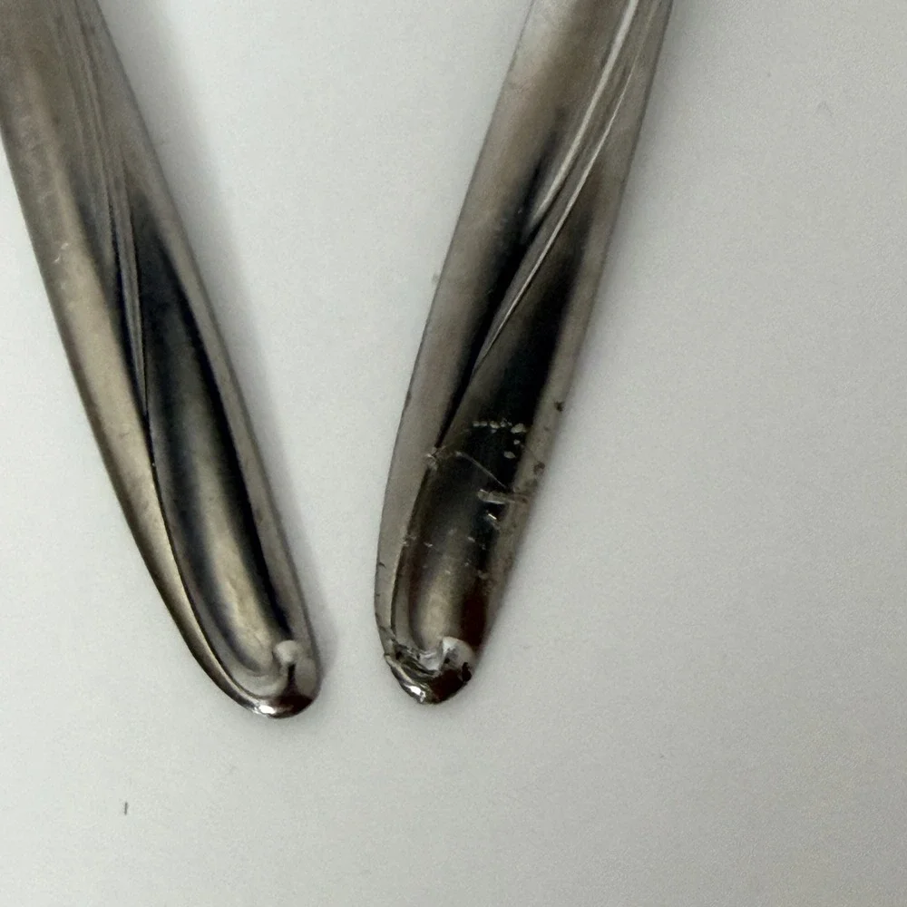 Oneida Stainless England Cocktail Seafood Forks Set of 2 Swirl Handle 5.5 Inch